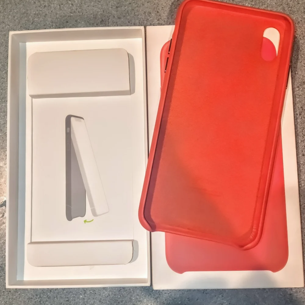 Apple iPhone XS Max Leather Case - Peony Pink